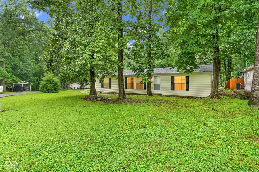 180 Ivy CT, Cloverdale, IN 46120