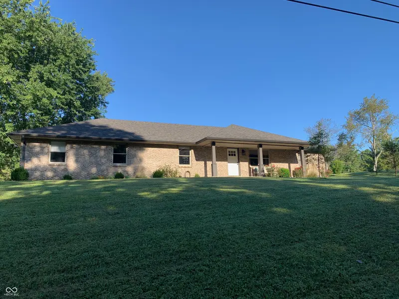 912 N Nelson Ridge RD, Columbus, IN 47201