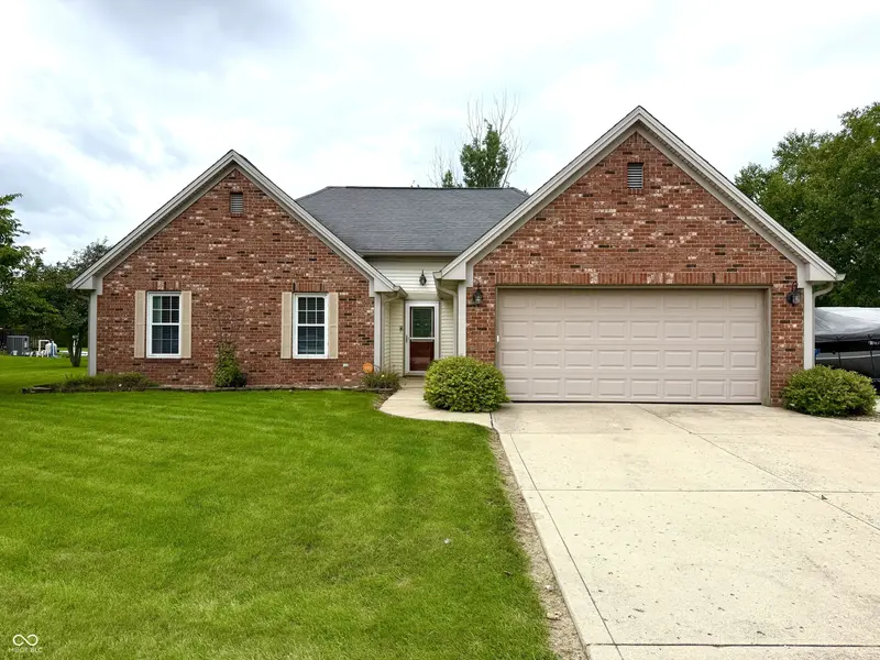 122 Sunrise LN, Lizton, IN 46149