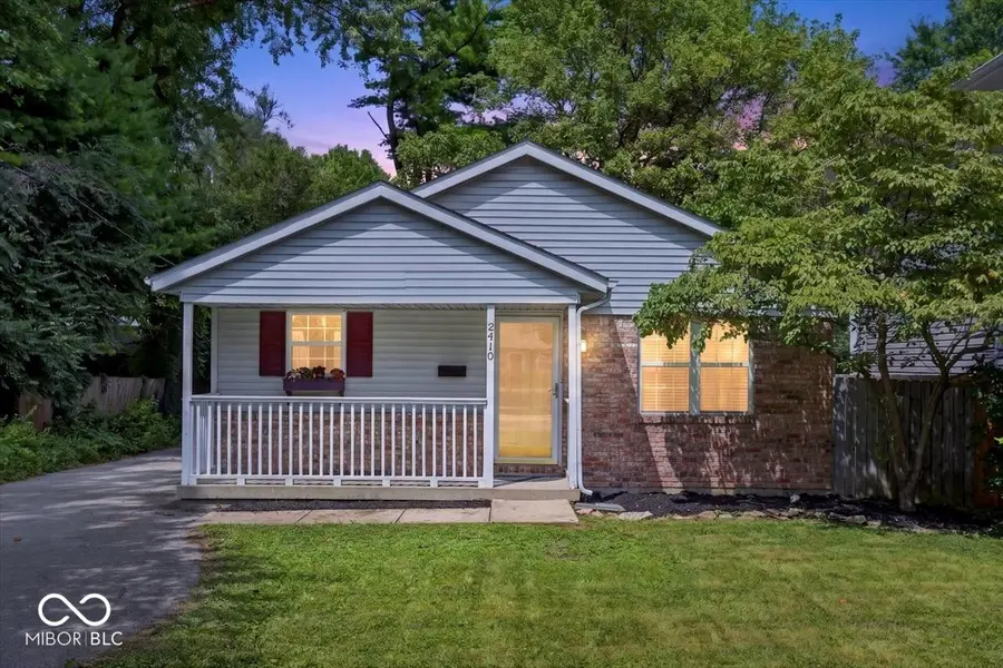 2410 Dell Zell DR, Indianapolis, IN 46220