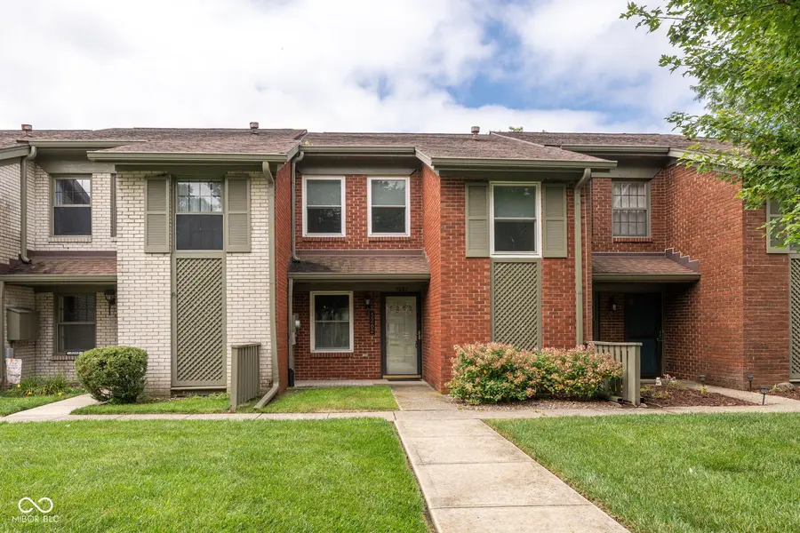 5262 Whisperwood LN #258, Indianapolis, IN 46226