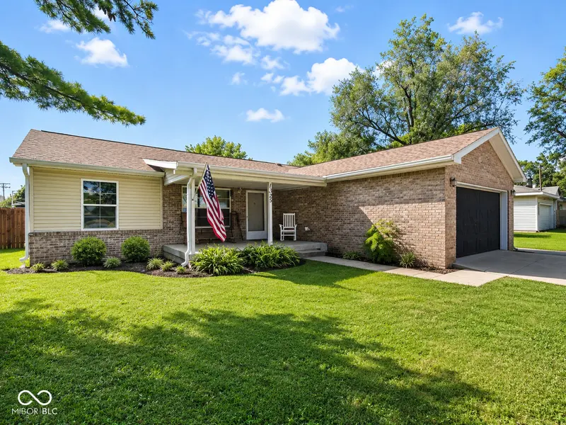 1325 S Noble ST, Shelbyville, IN 46176