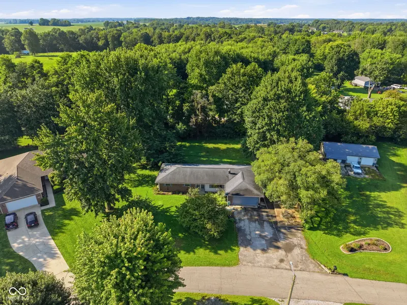 10 U DR, Cloverdale, IN 46120