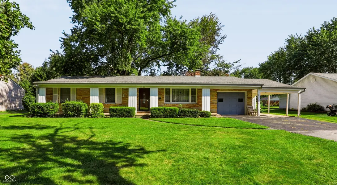 1302 E Jefferson ST, Franklin, IN 46131