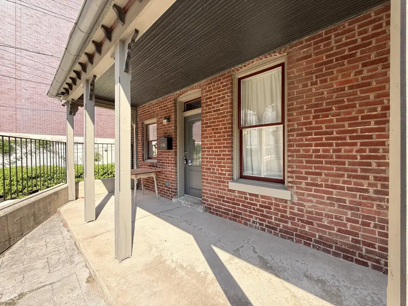 1486 N Illinois ST #1, Indianapolis, IN 46202