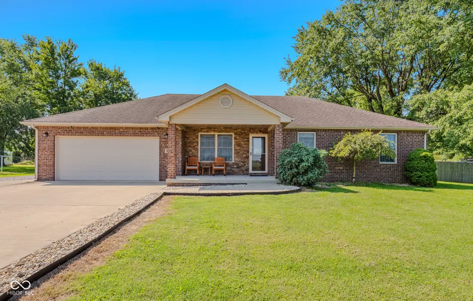 8157 E County Road 300 N, Seymour, IN 47274
