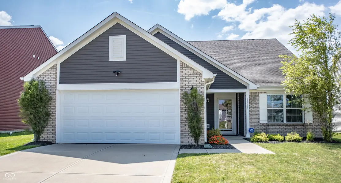 11711 Fawn Crest DR, Indianapolis, IN 46235