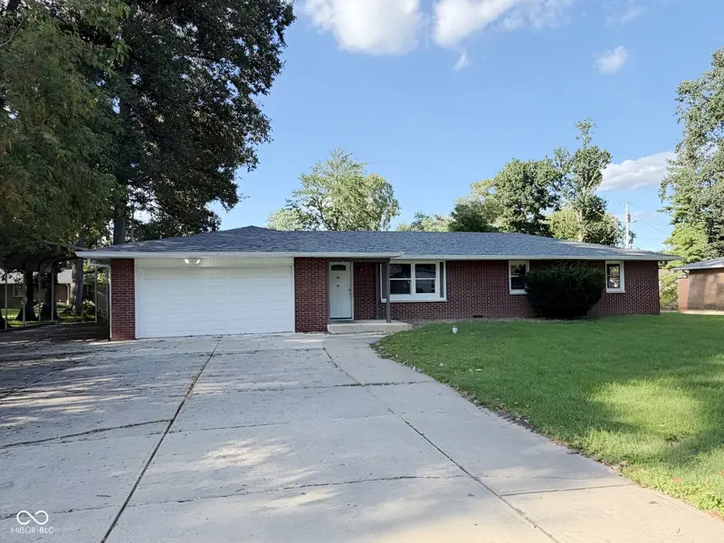 208 Cottonwood DR, Anderson, IN 46012