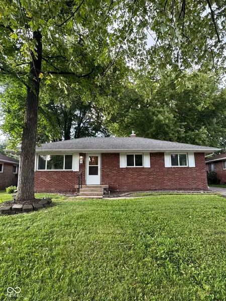 2462 Mann DR, Beech Grove, IN 46107