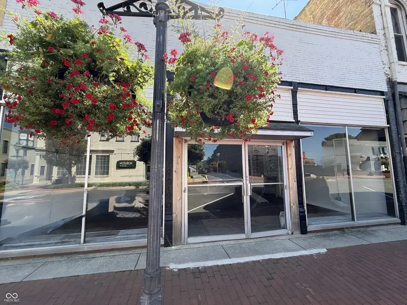 105 W Main Cross ST, Edinburgh, IN 46124