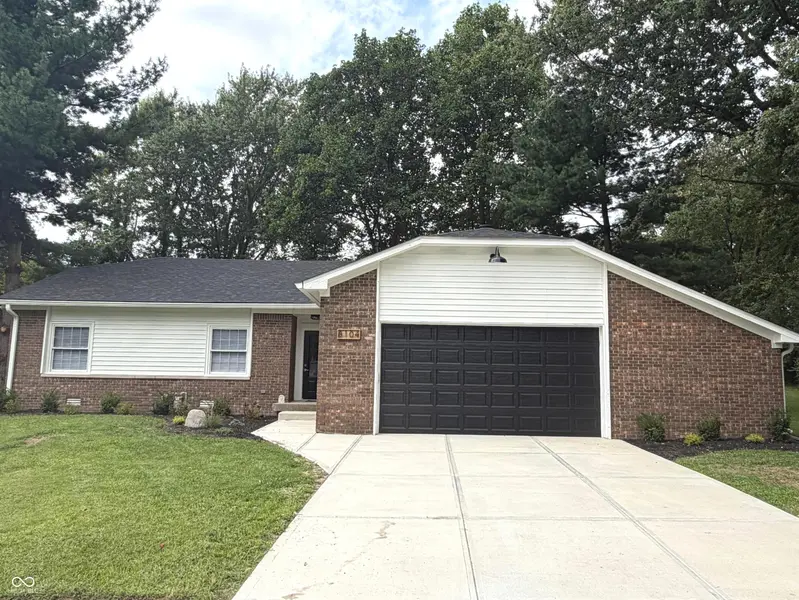 8104 Flat Branch CT, Indianapolis, IN 46259