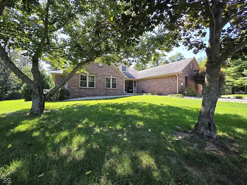 293 E Woodfield LN, Mooresville, IN 46158