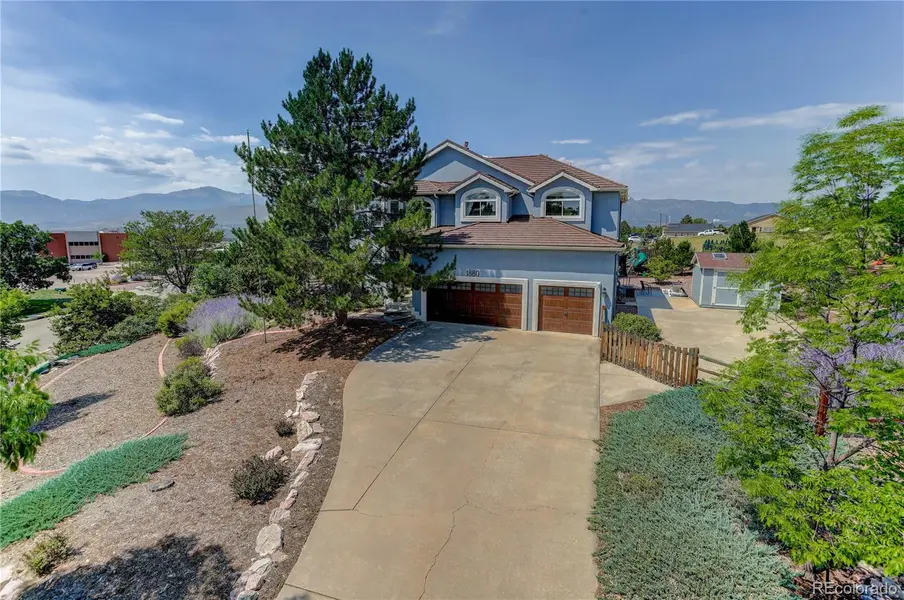 1880 Springcrest RD, Colorado Springs, CO 80920