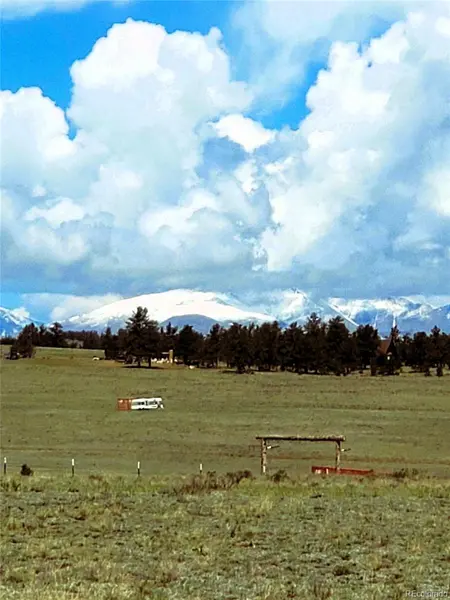 642 Mesa RD, Hartsel, CO 80449