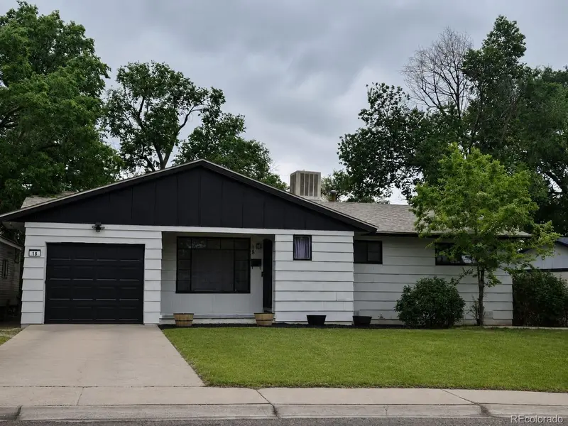 18 Dundee LN, Pueblo, CO 81001