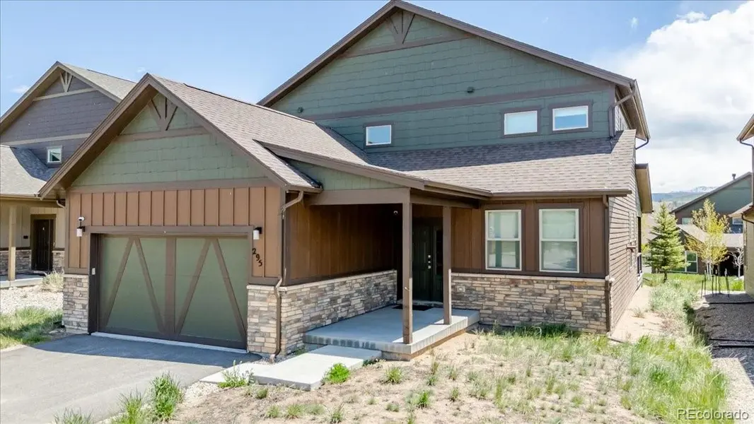 295 Elk Track CIR, Granby, CO 80446