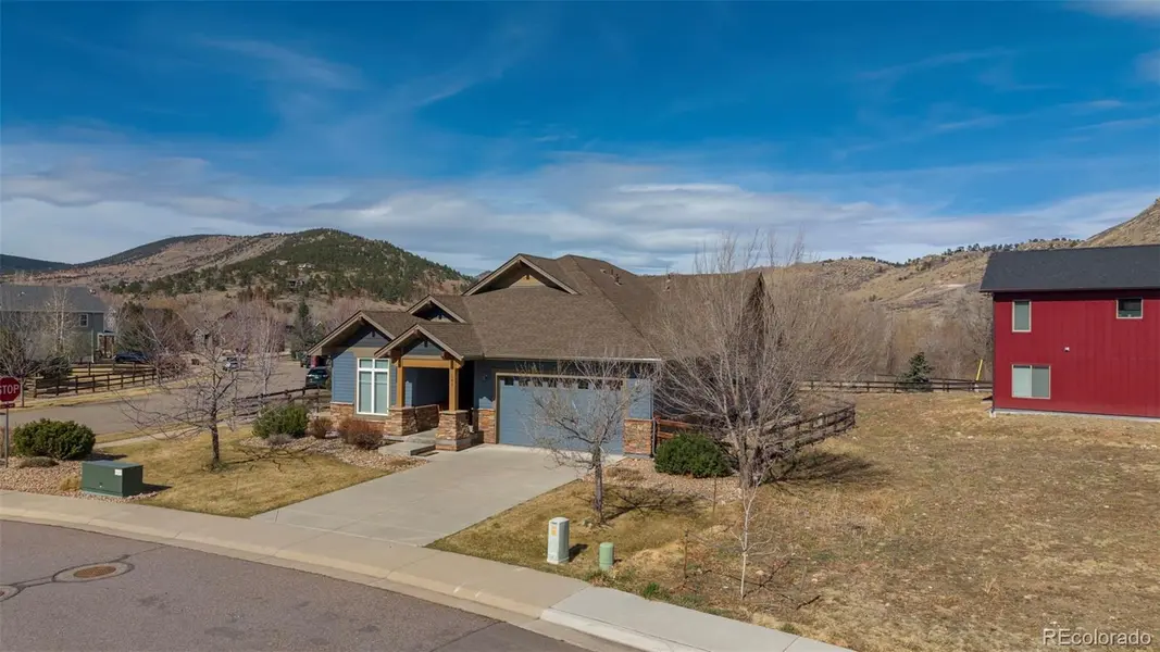 400 Carter DR, Lyons, CO 80540