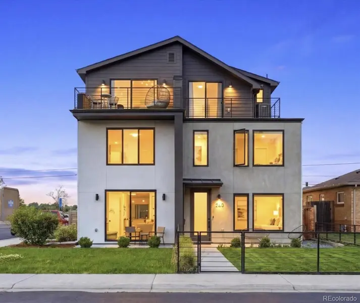 5220 W 22nd AVE, Edgewater, CO 80214