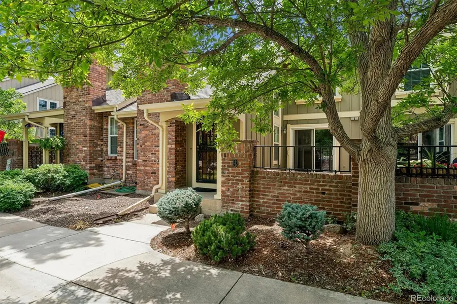 2763 W Long DR #B, Littleton, CO 80120