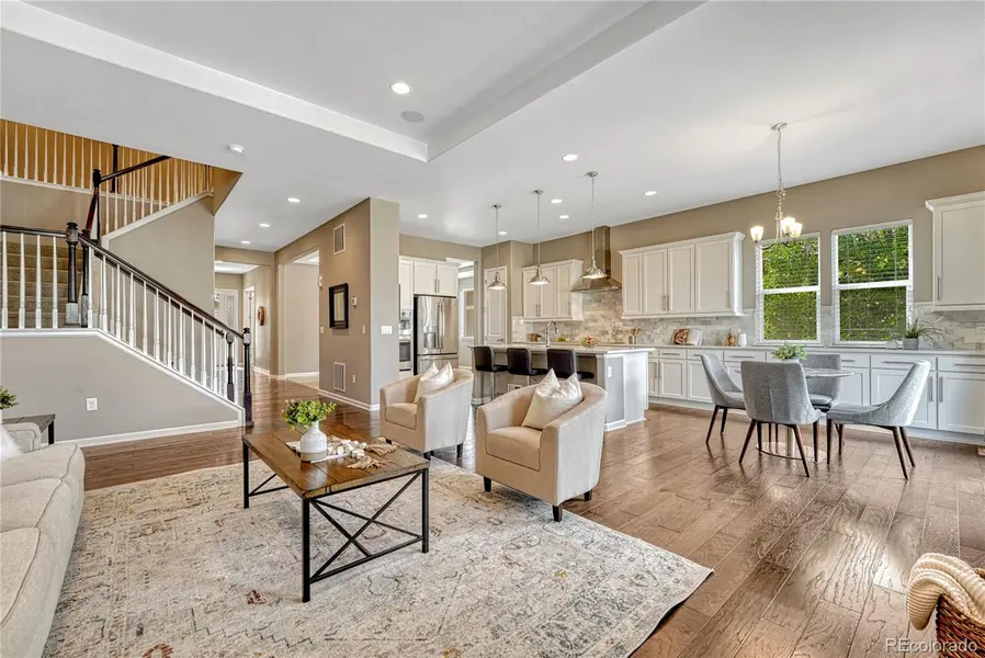 681 E Dry Creek CIR, Littleton, CO 80122