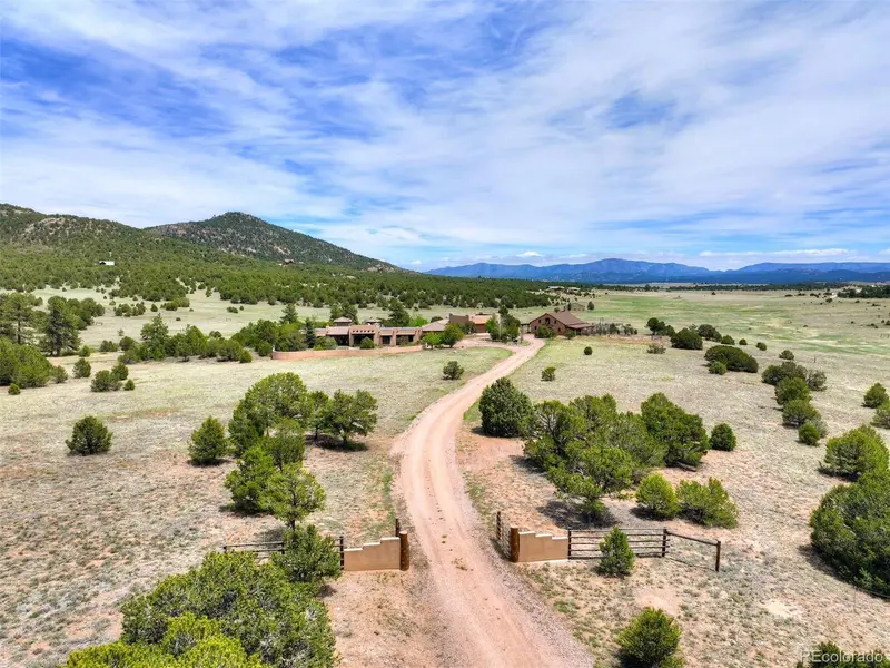 1328 Roundup RD, Westcliffe, CO 81252