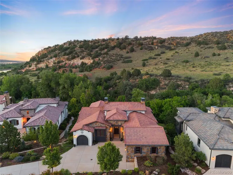 8310 Raphael LN, Littleton, CO 80126
