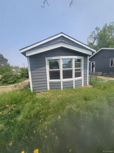 722 Pawnee AVE, Flagler, CO 80815