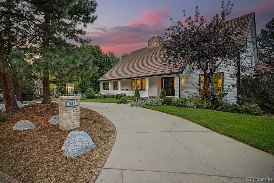 1519 E Maplewood CT, Littleton, CO 80121