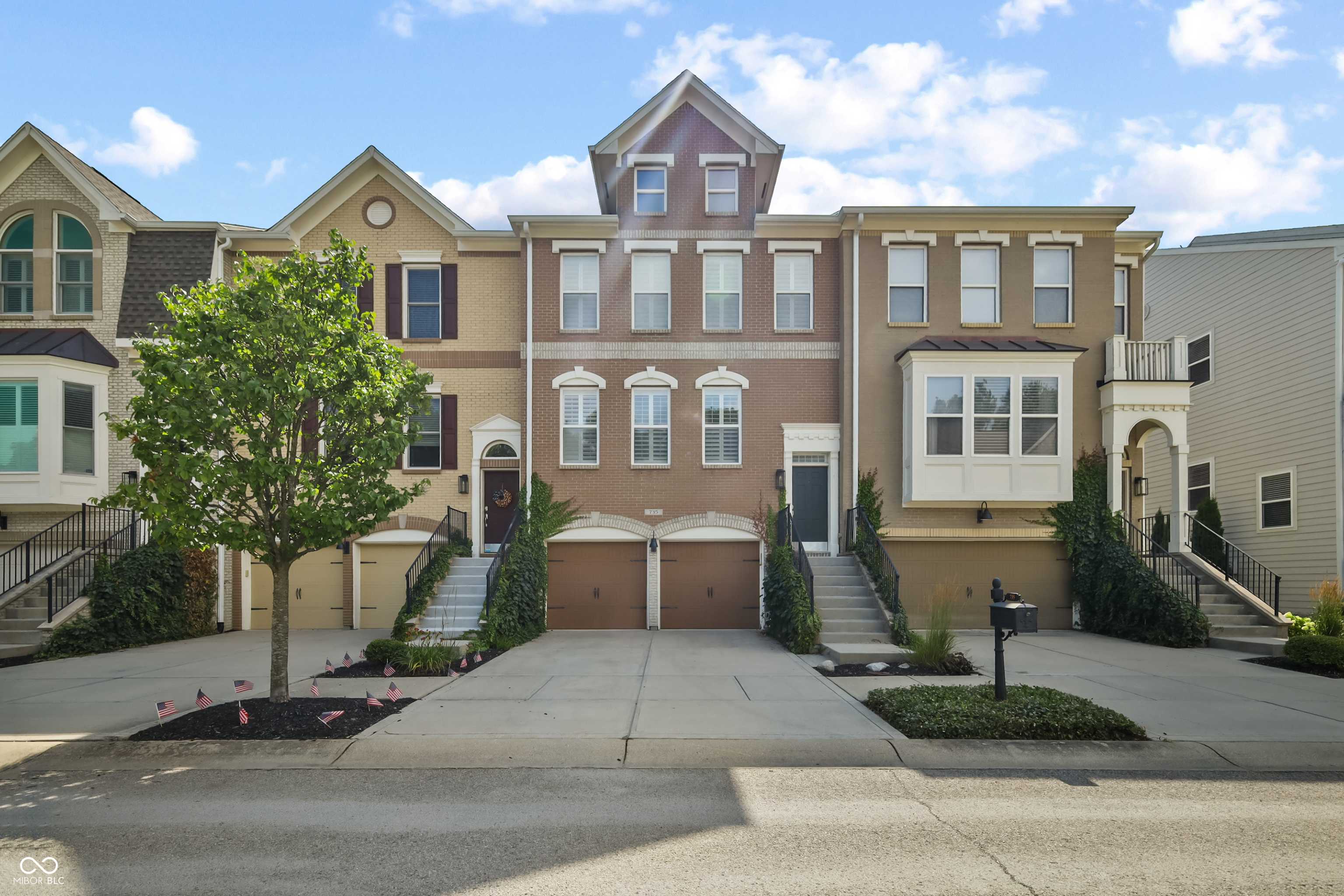 735 Greenford TRL N, Carmel, IN 46032
