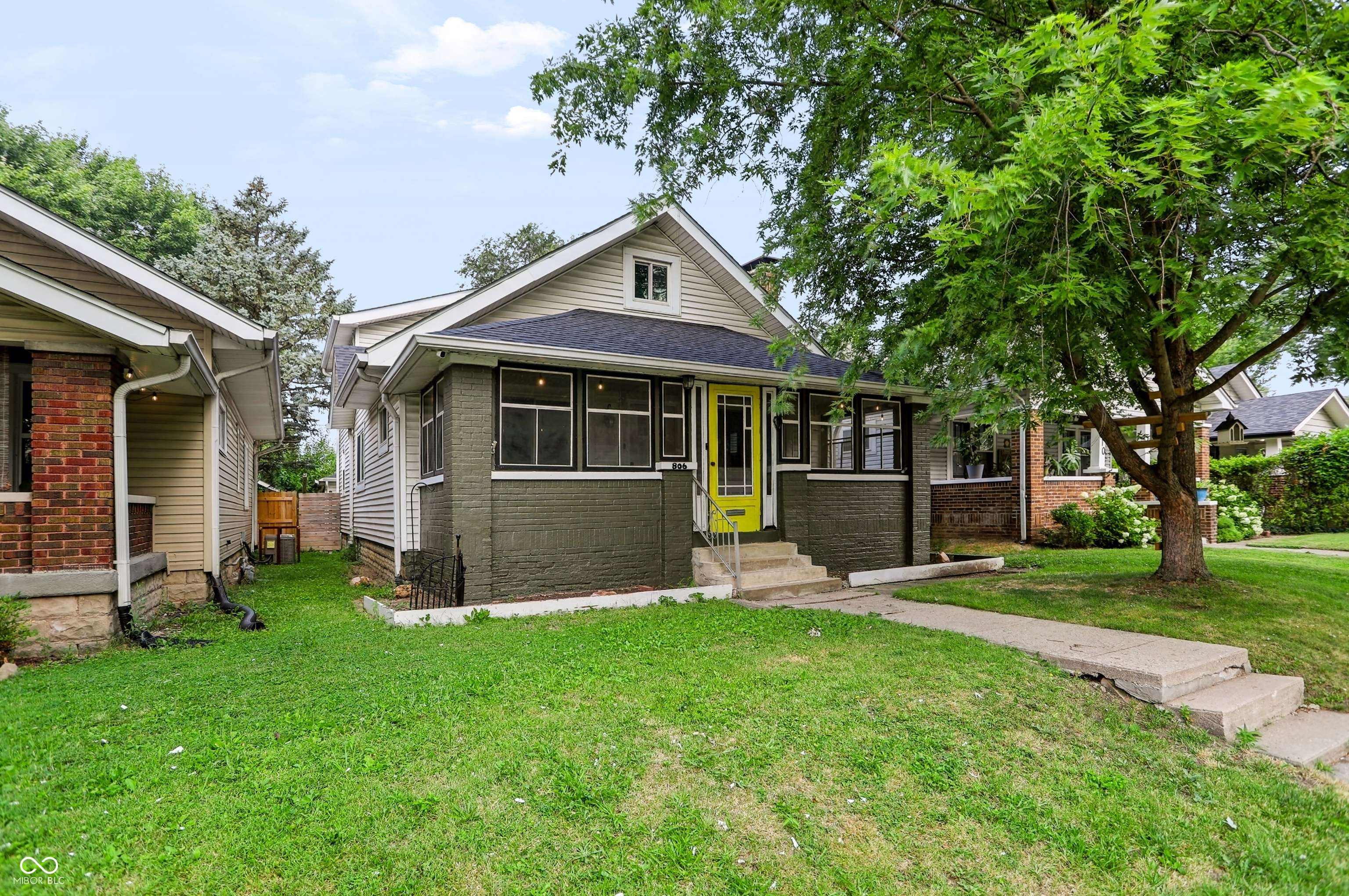 806 N Bosart AVE, Indianapolis, IN 46201
