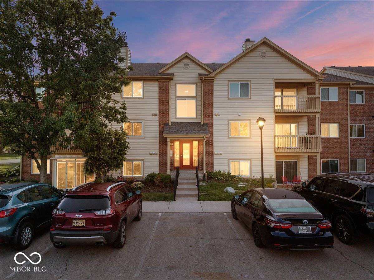 12519 Timber Creek DR #UNIT 11, Carmel, IN 46032