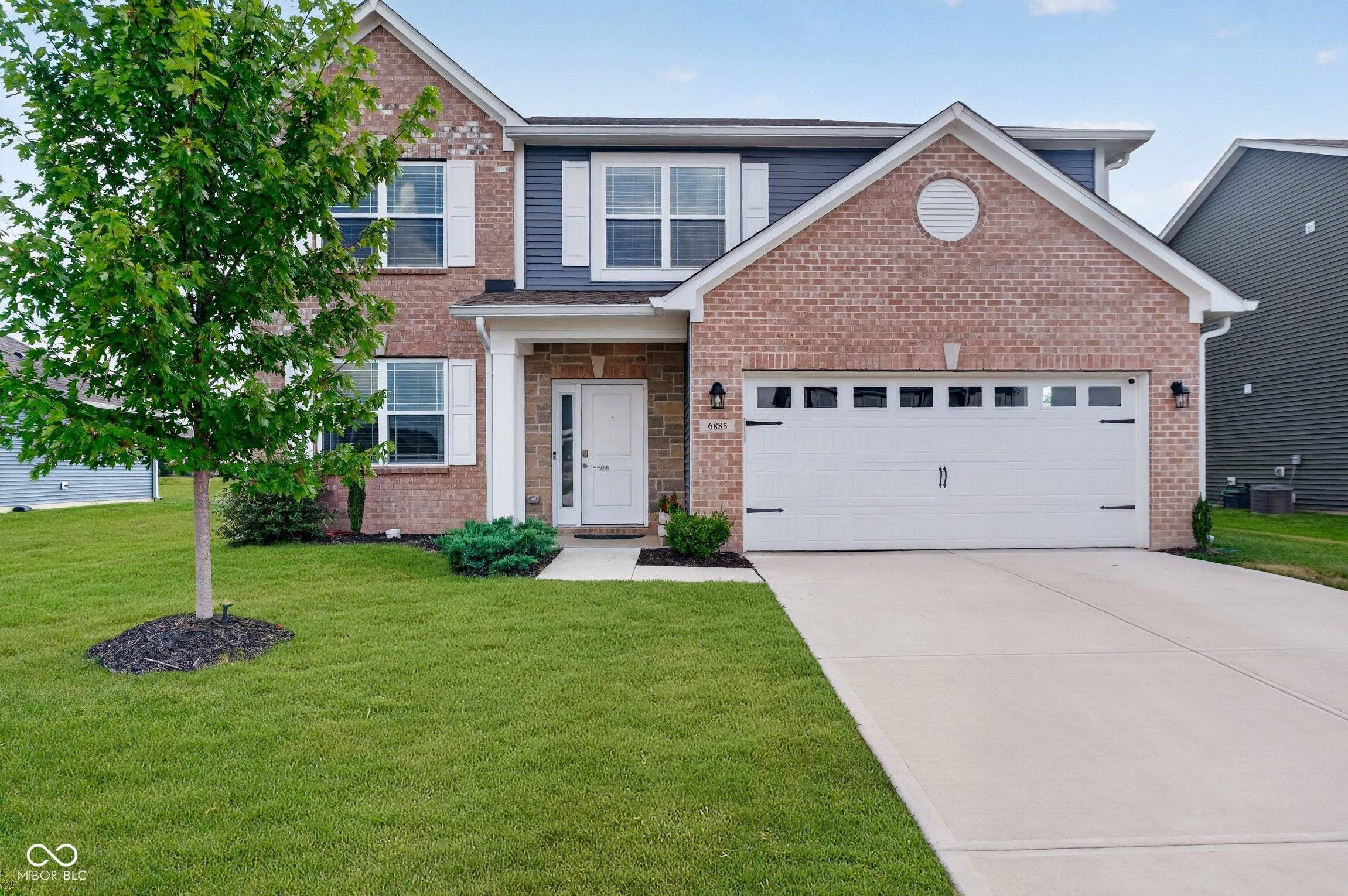 6885 Cardiff DR, Mccordsville, IN 46055
