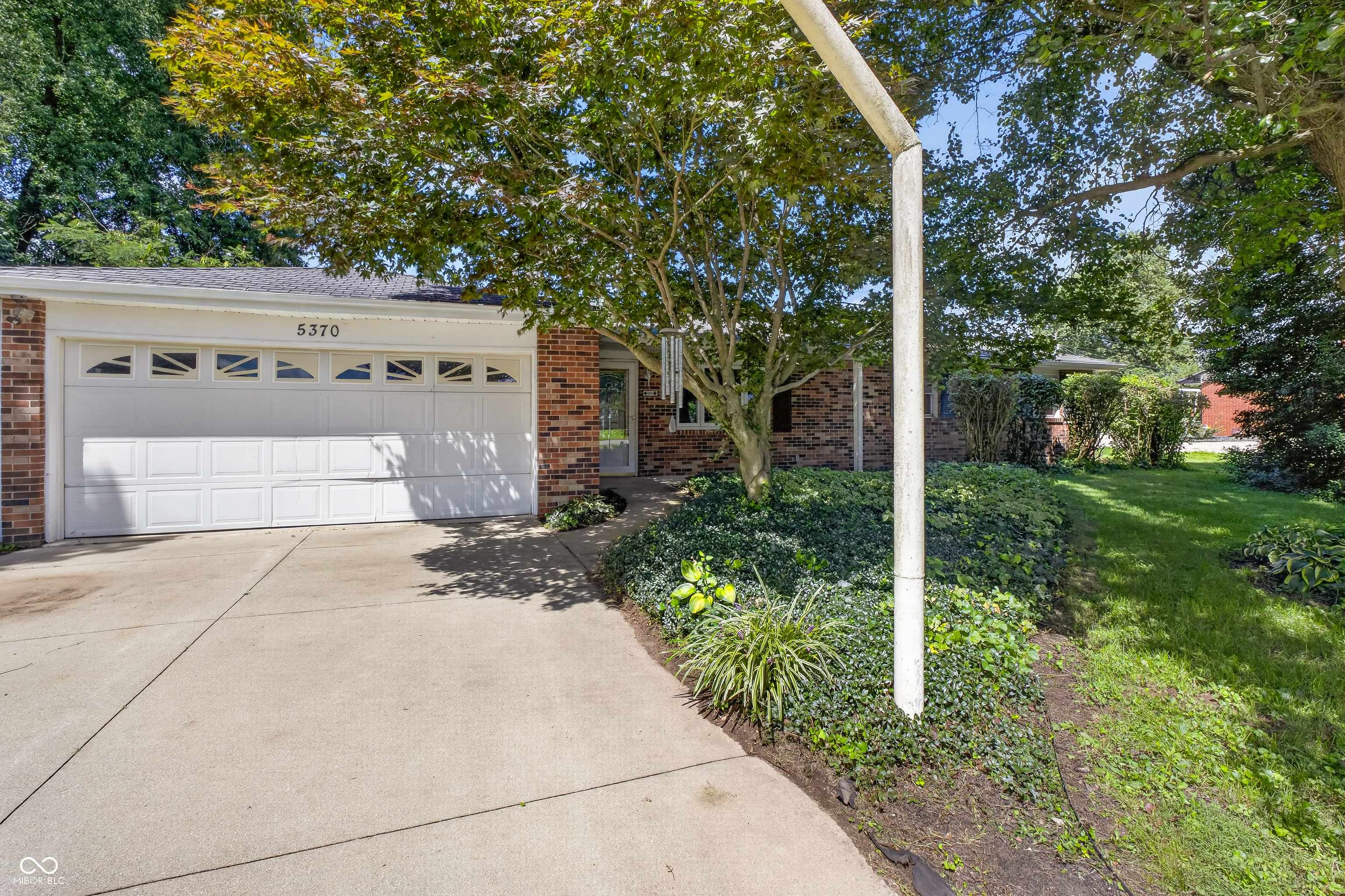 5370 E Forster AVE, Columbus, IN 47201