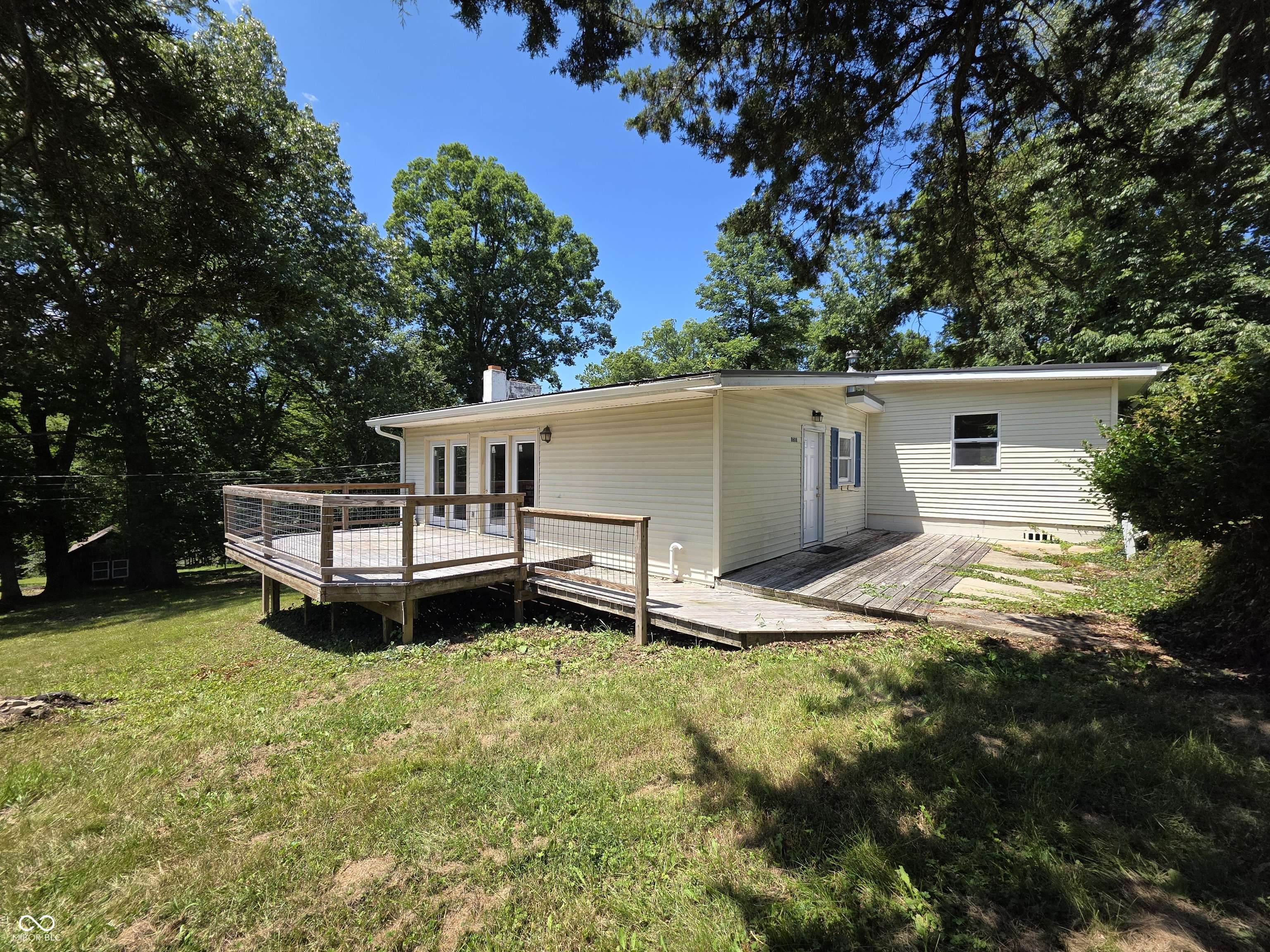 8608 S Riser DR, Nineveh, IN 46164