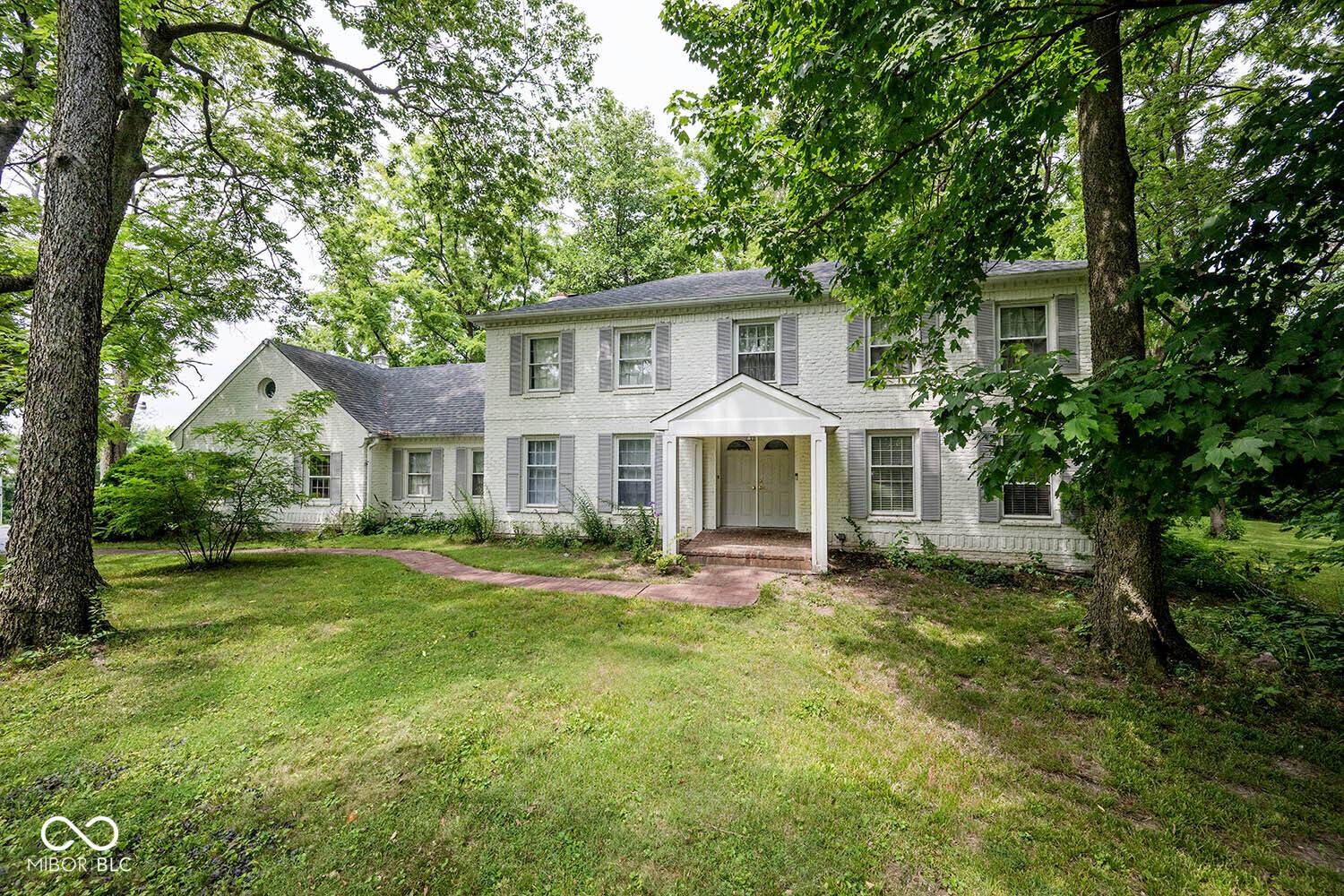 8404 Oaklandon RD, Indianapolis, IN 46236