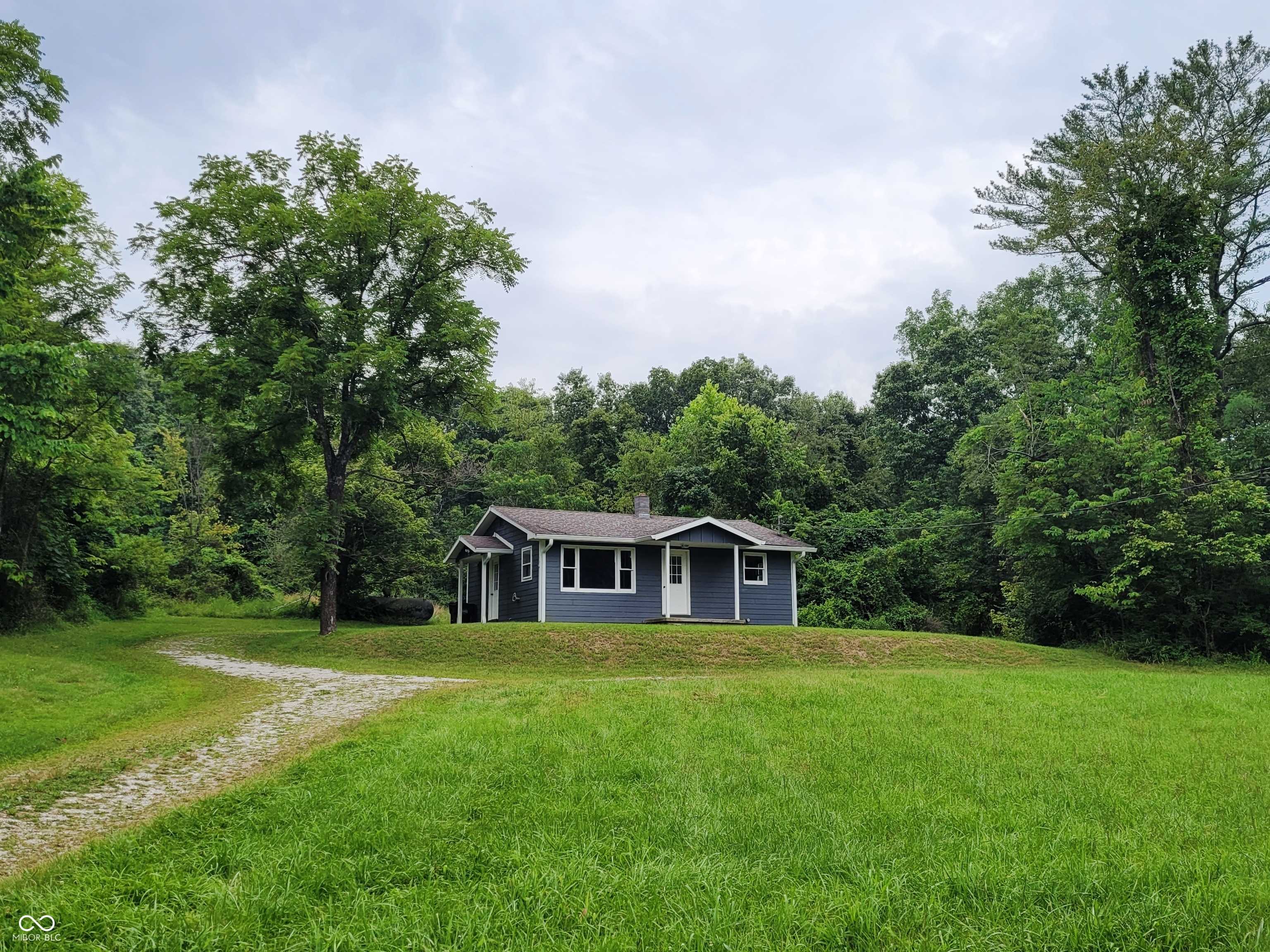 732 Upper Schooner RD, Nashville, IN 47448