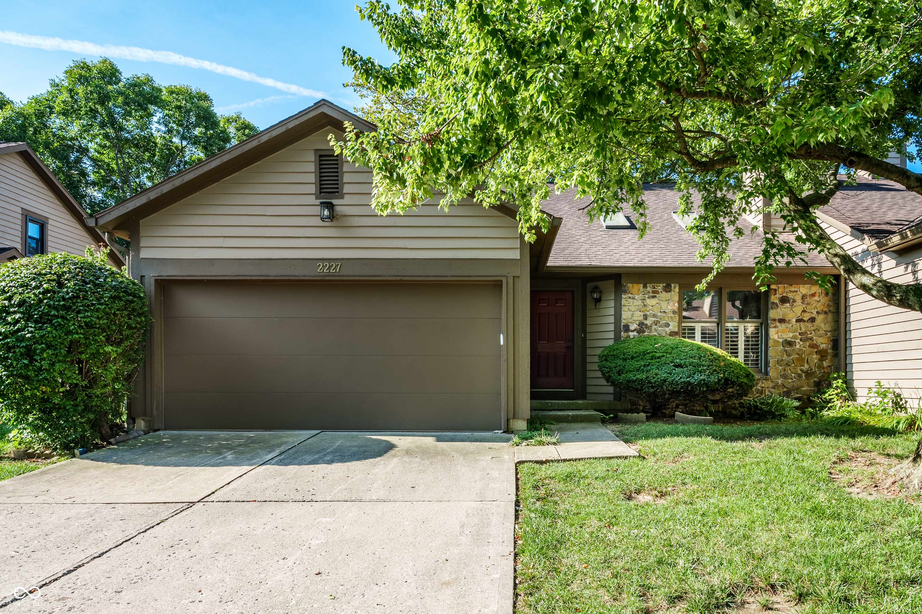 2227 Calaveras WAY, Indianapolis, IN 46240