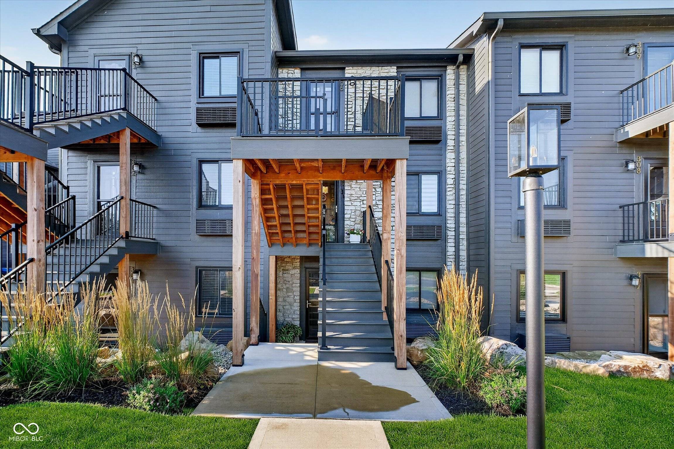 102 Clarendon DR #APT 305, Noblesville, IN 46062