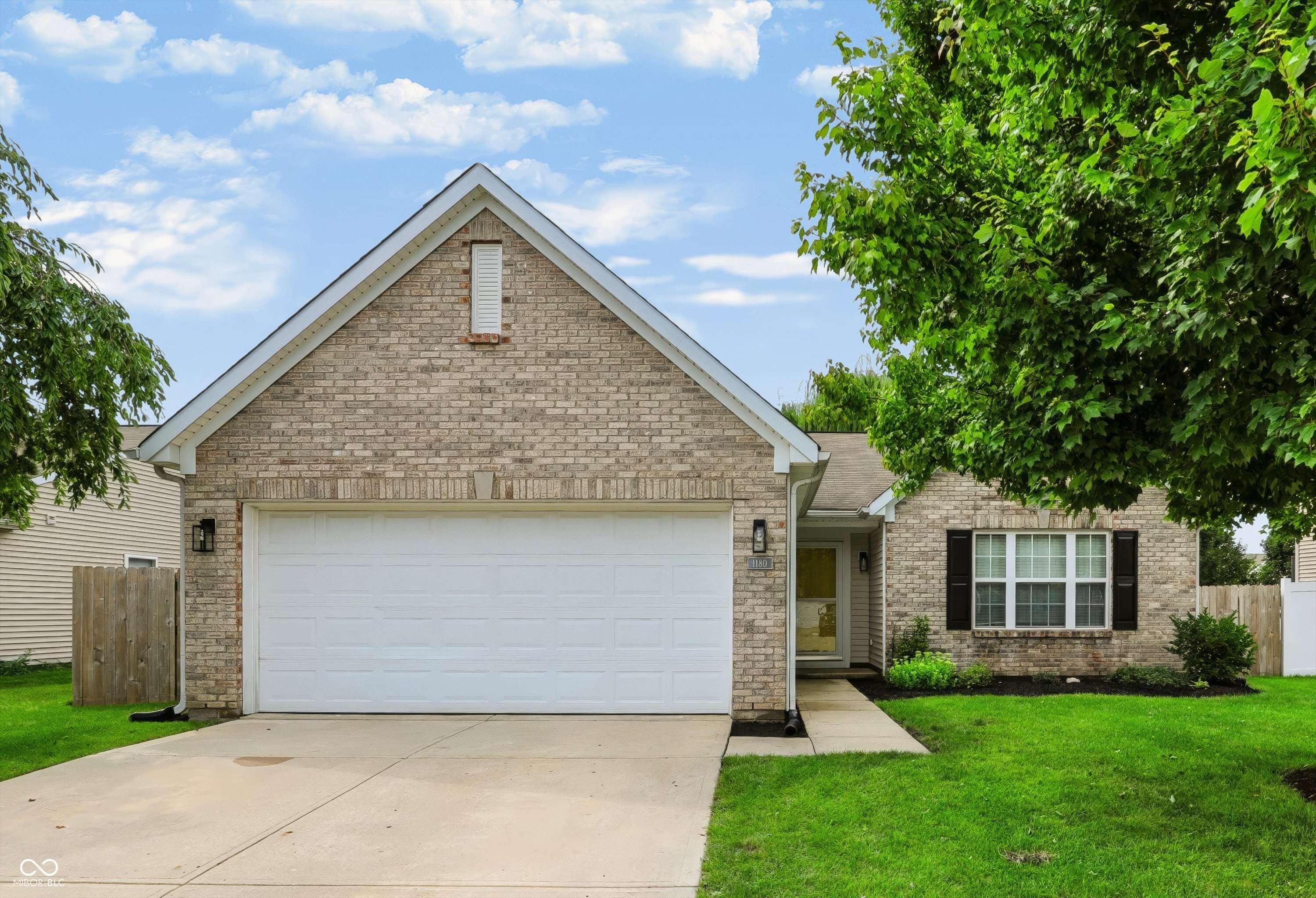 1180 Dahlgren LN, Cicero, IN 46034