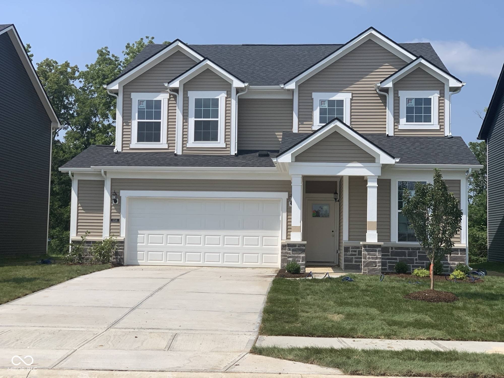 6598 Seattle Slew DR, Whitestown, IN 46075