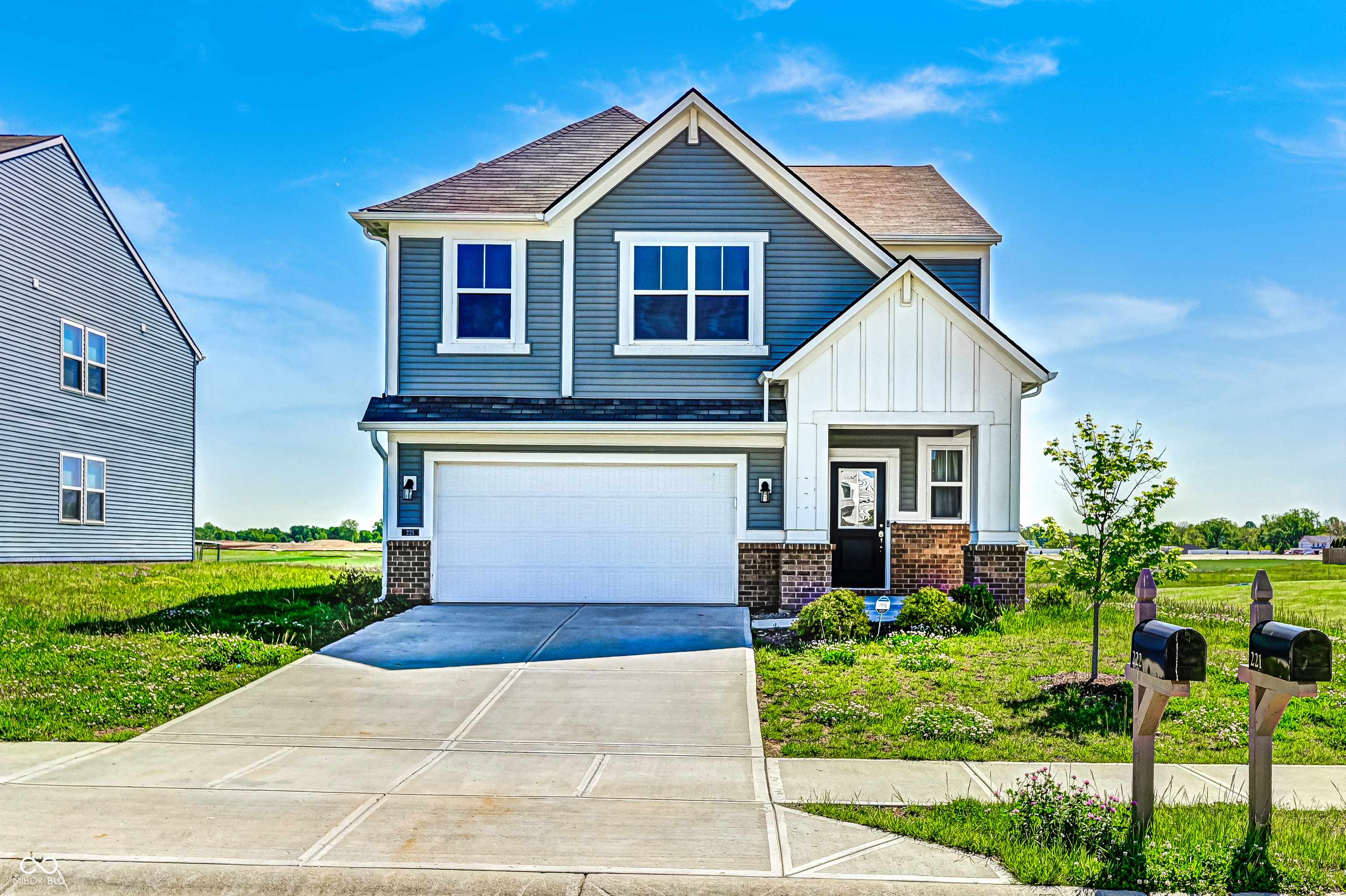 221 Switchgrass LN, Whiteland, IN 46184