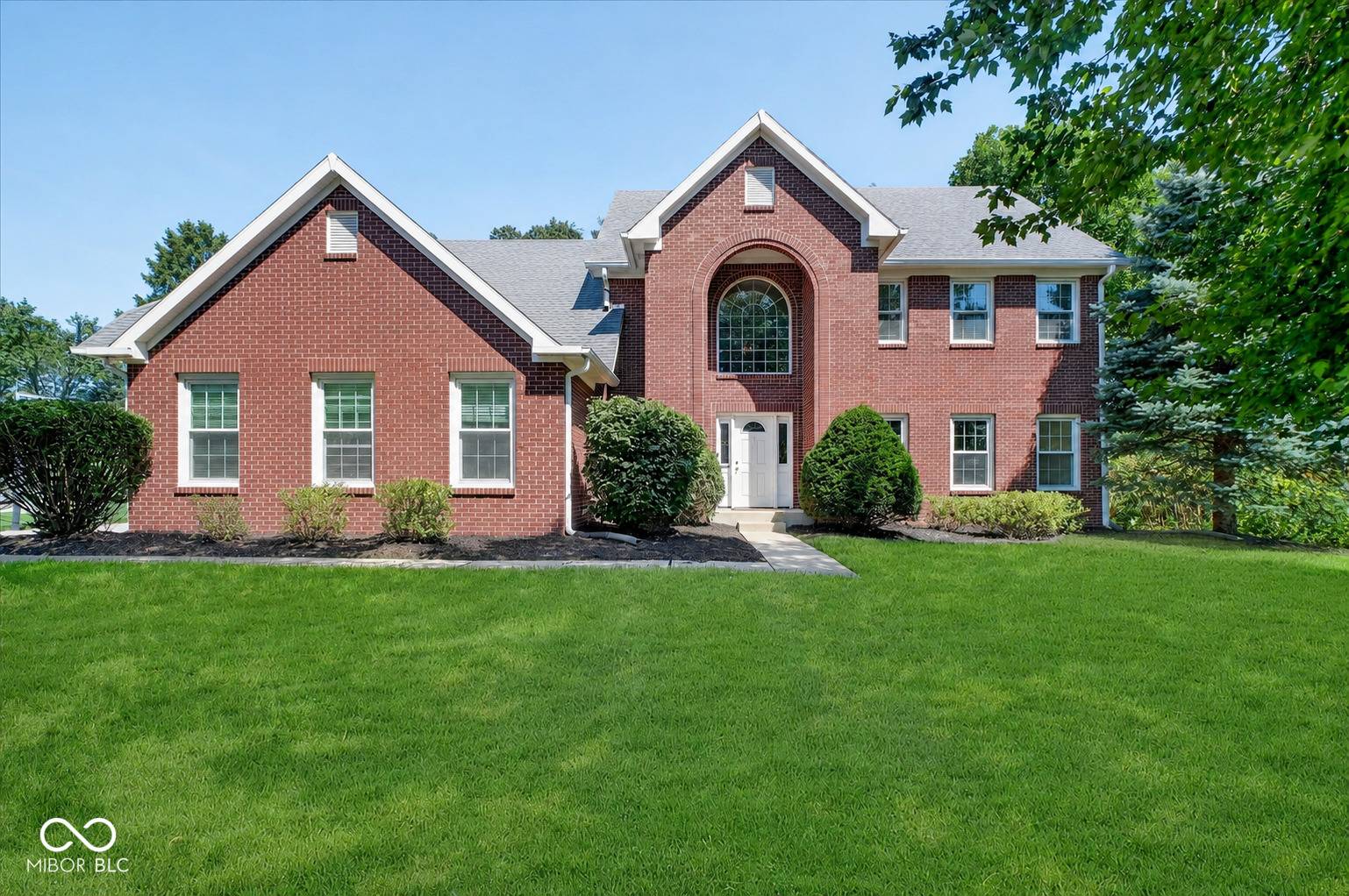 5786 Gyrfalcon PL, Carmel, IN 46033