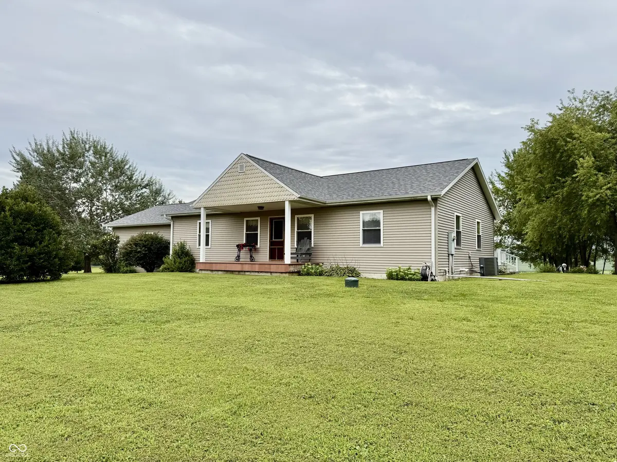 201 Janeway DR, Veedersburg, IN 47987