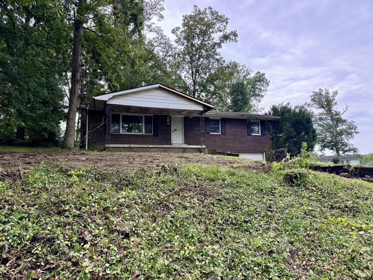 6425 W Todd CT, North Vernon, IN 47265