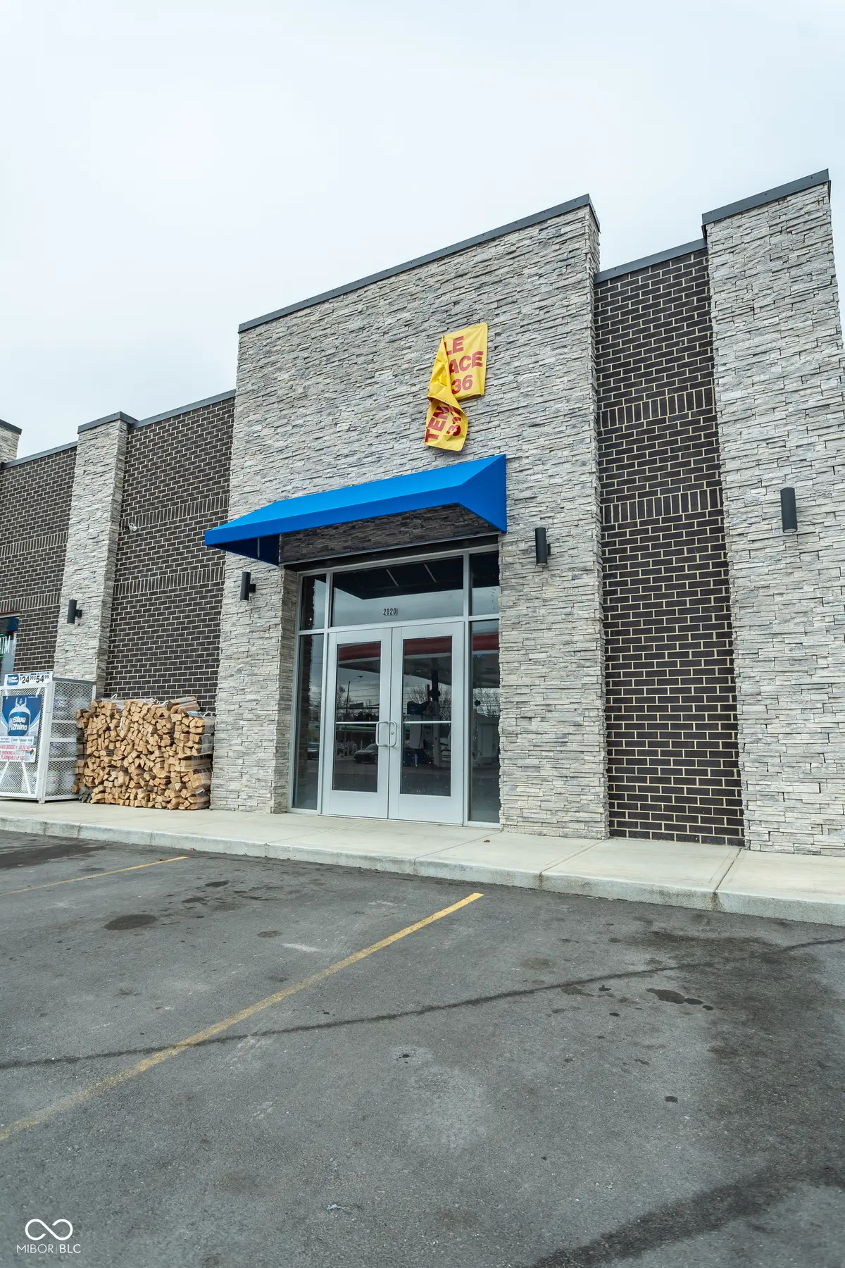 2020 Broadway ST, Anderson, IN 46012