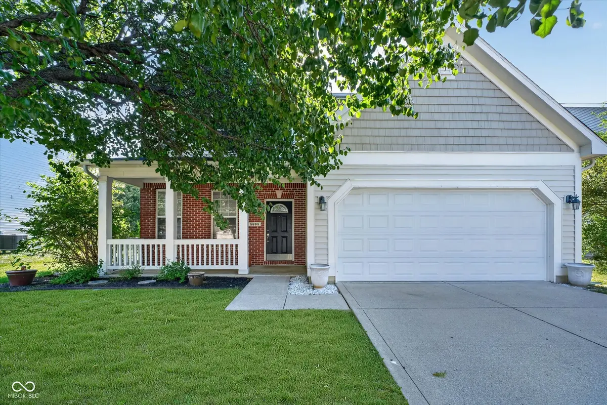 5889 Monticello Square LN, Indianapolis, IN 46234