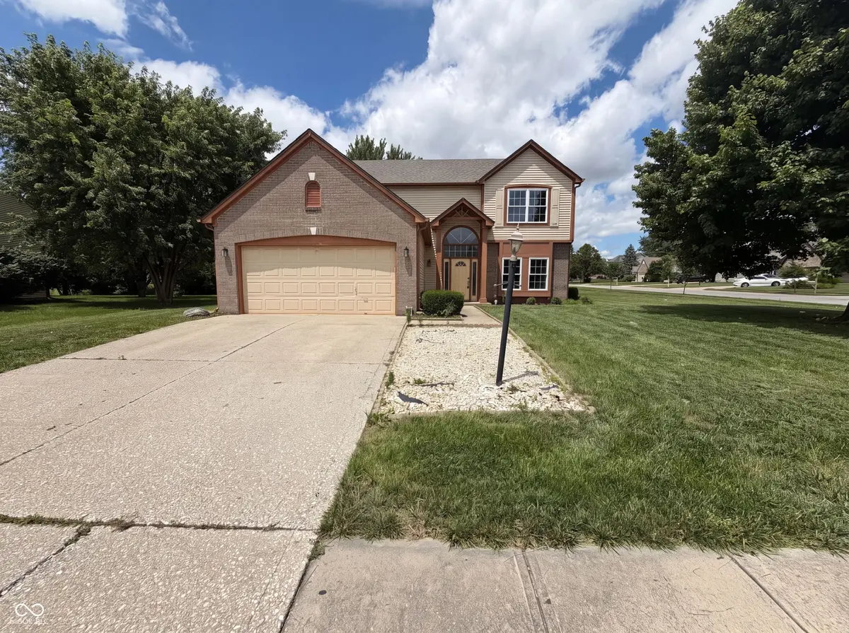 3502 Waterstone DR, Indianapolis, IN 46268