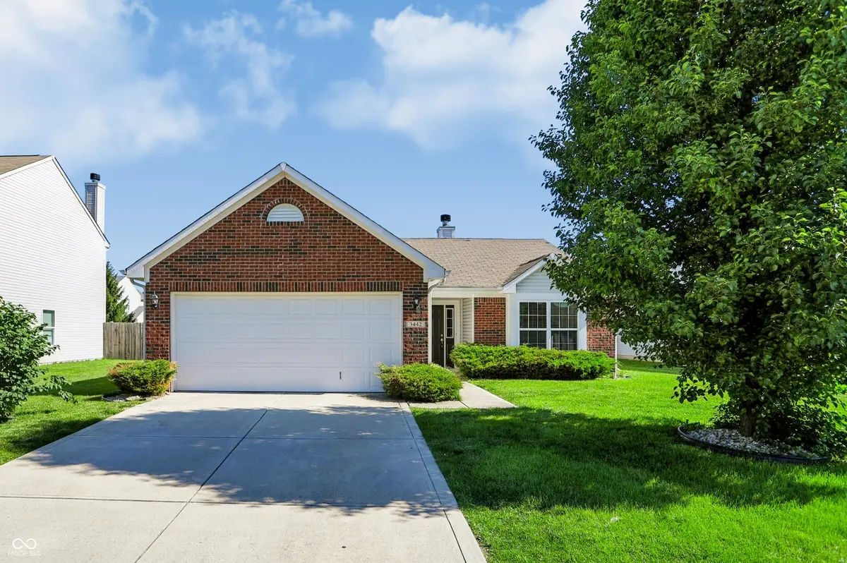 3442 Enclave LN, Greenwood, IN 46143