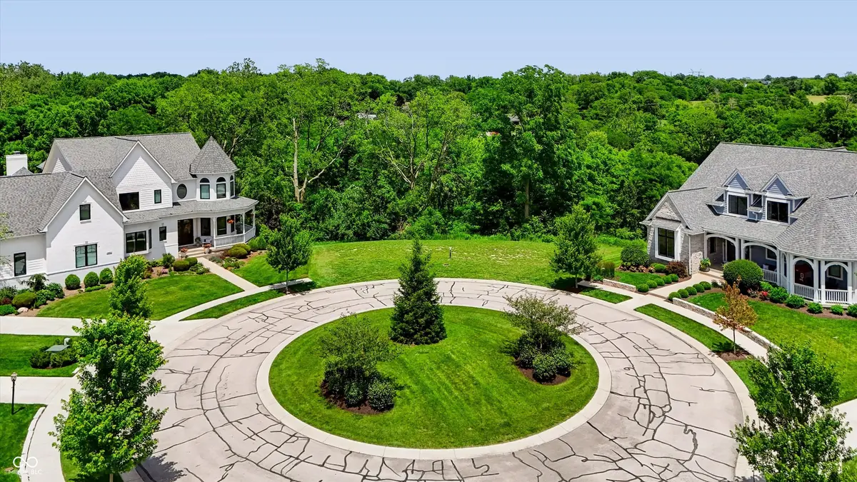 6483 W Deerfield CT, Zionsville, IN 46077