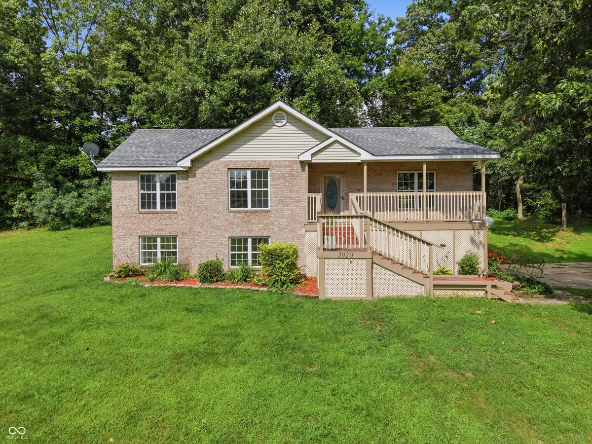 5920 Hidden Lake LN, Nineveh, IN 46164